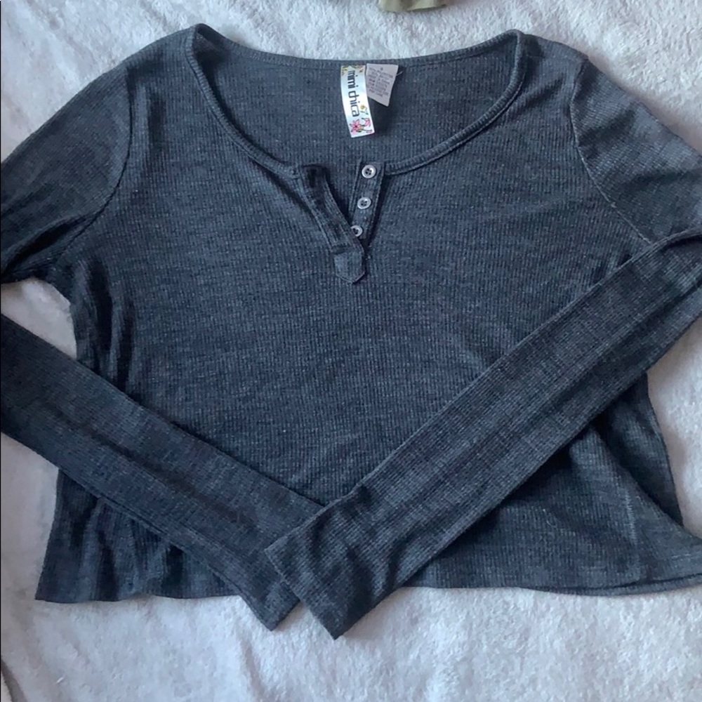 Long Sleeve Gray Shirt